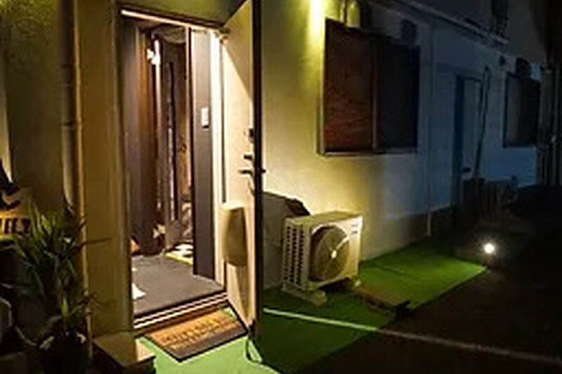 ⑥到着！！102のドアが目印です！